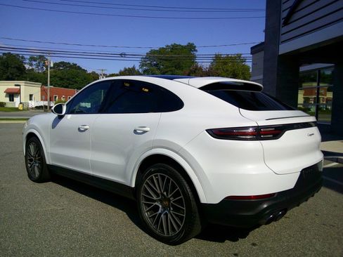 Used 2020 Porsche Cayenne image 13