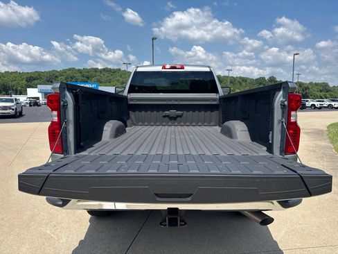 Used 2024 Chevrolet Silverado 2500 LT w/ Convenience Package AWD/4WD image 17