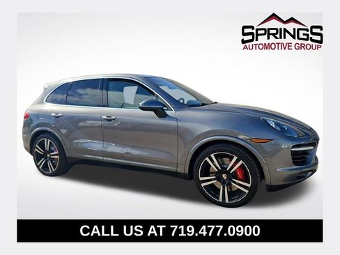 Used 2014 Porsche Cayenne Turbo image 1