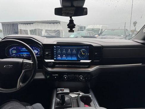 Used 2022 Chevrolet Silverado 1500 LT Trail Boss w/ Protection Package image 9