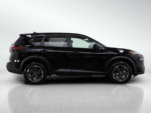 Used 2025 Nissan Rogue SV image 6