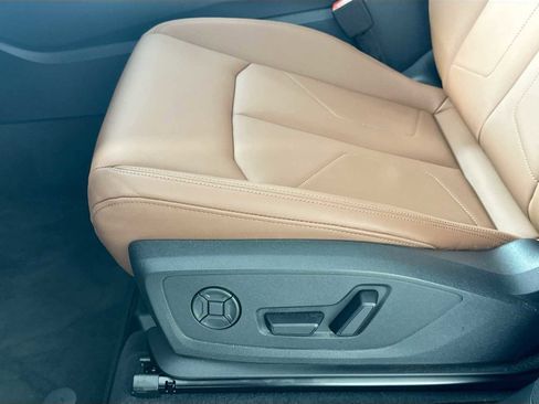 New 2025 Audi Q3 2.0T Premium Plus image 18