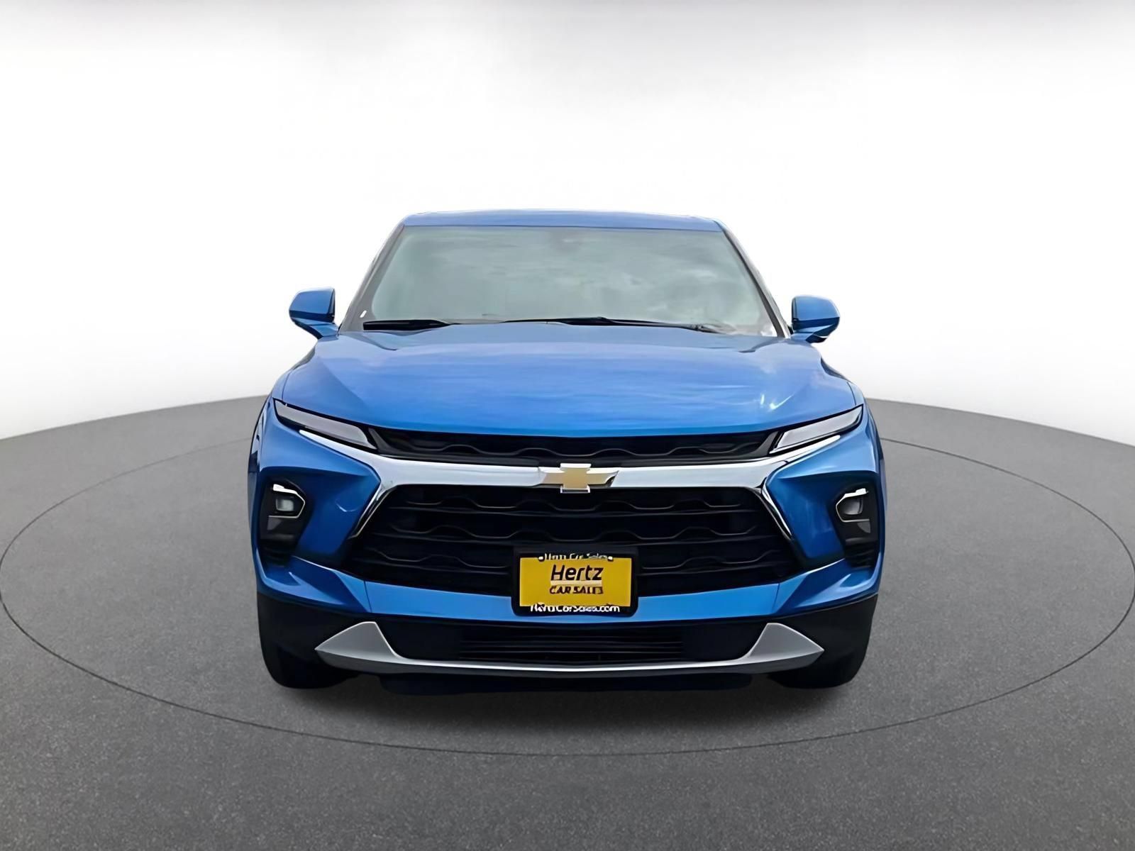 Used 2025 Chevrolet Blazer LT FWD image 4