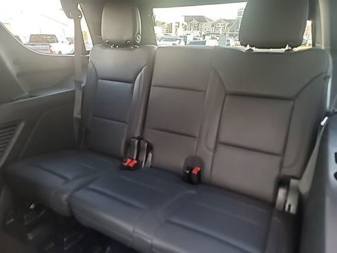 Used 2025 Chevrolet Tahoe LT image 11