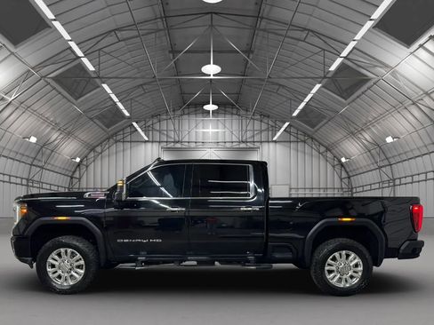 Used 2020 GMC Sierra 2500 Denali w/ Denali Ultimate Package AWD/4WD image 2