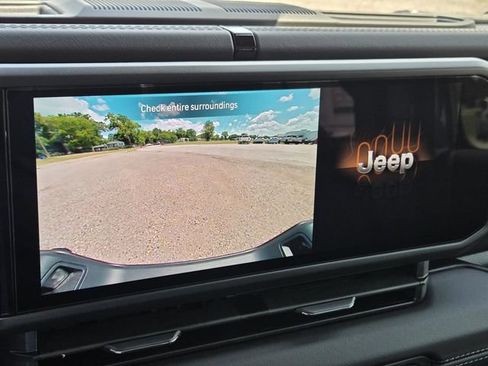 New 2026 Jeep Gladiator Sport AWD/4WD image 18