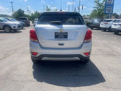 Used 2017 Chevrolet Trax LT w/ Driver Confidence Package FWD image 5
