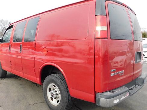 Used 2011 GMC Savana 3500 image 30