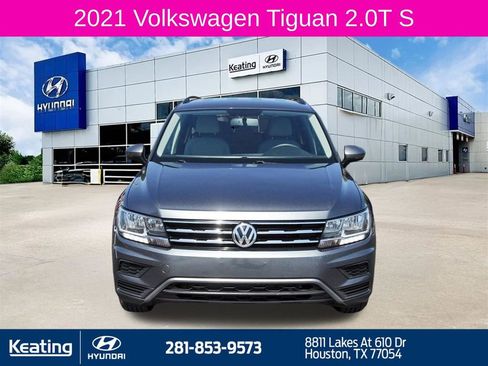 Used 2021 Volkswagen Tiguan S image 2