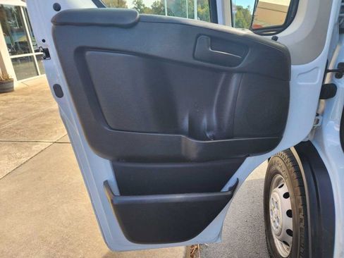 Used 2020 RAM ProMaster 2500 w/ Interior Convenience Group image 10