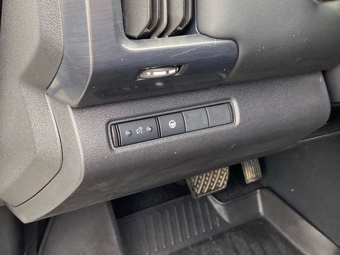 Used 2024 Nissan Pathfinder Rock Creek AWD/4WD image 11