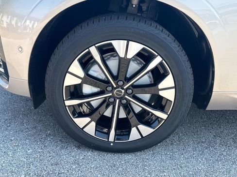 New 2026 Volvo XC60 B5 Plus w/ Climate Package image 10