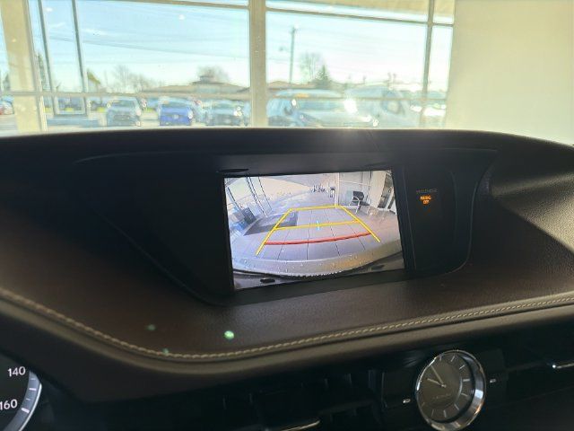 Used 2016 Lexus ES 350 w/ Luxury Package w/Wood Trim FWD image 27