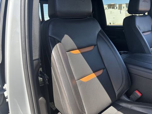 Used 2024 GMC Sierra 2500 AT4 w/ AT4 Preferred Package AWD/4WD image 30