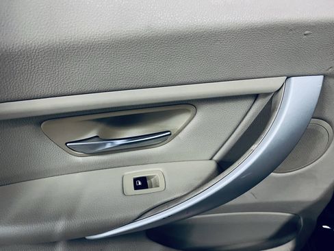 Used 2015 BMW 320i Sedan RWD image 30