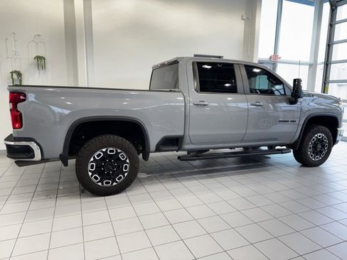 Used 2024 Chevrolet Silverado 3500 LT w/ Convenience Package image 36