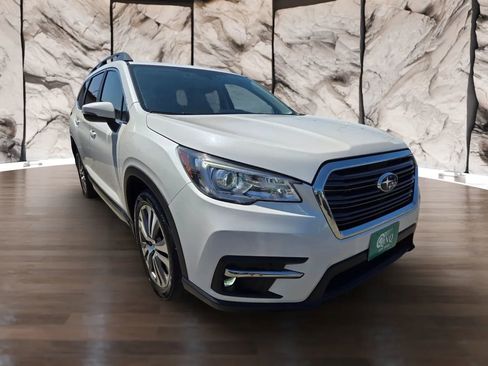 Used 2022 Subaru Ascent Limited w/ Technology Package AWD/4WD image 3