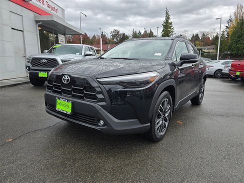 New 2026 Toyota Corolla Cross XLE image 3