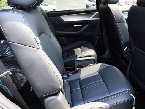 Used 2025 MAZDA CX-90 3.3 Turbo w/ Preferred Package AWD/4WD image 34