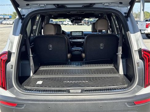 Used 2022 Kia Telluride SX w/ SX Prestige Package image 13