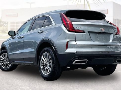 Used 2025 Cadillac XT4 Premium Luxury FWD image 30
