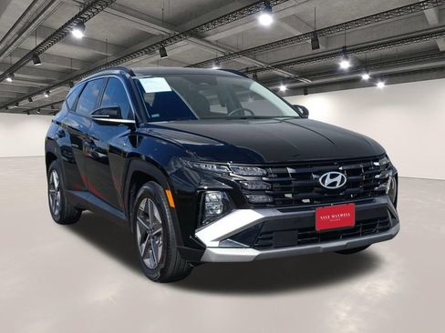 Used 2025 Hyundai Tucson SEL FWD image 2