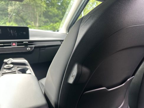 New 2025 Kia EV6 Light w/ Light LR Technology Package image 17