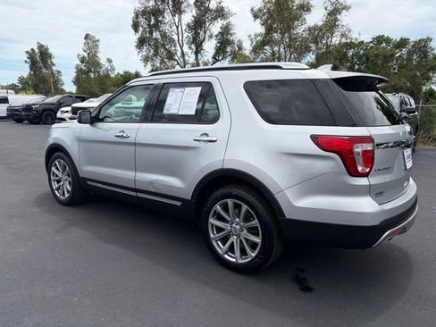 Used 2016 Ford Explorer Limited FWD image 4