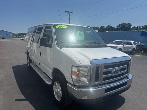 Used 2009 Ford E-250 and Econoline 250 image 3