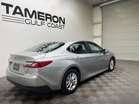Used 2025 Toyota Camry LE FWD image 7