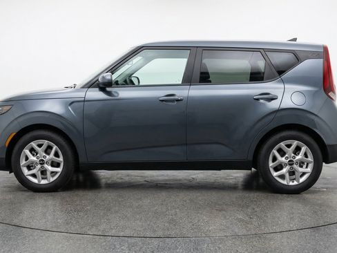 Used 2025 Kia Soul LX w/ LX Technology Package FWD image 5