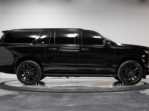 Used 2023 Cadillac Escalade ESV Sport Platinum image 15