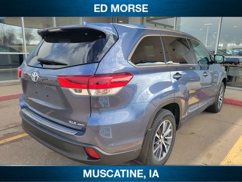 Used 2018 Toyota Highlander XLE image 5