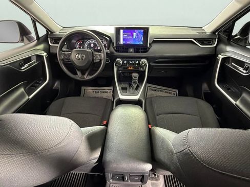 Used 2025 Toyota RAV4 XLE w/ Convenience Package FWD image 32