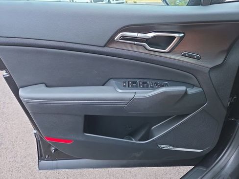 New 2026 Kia Sportage SX image 8