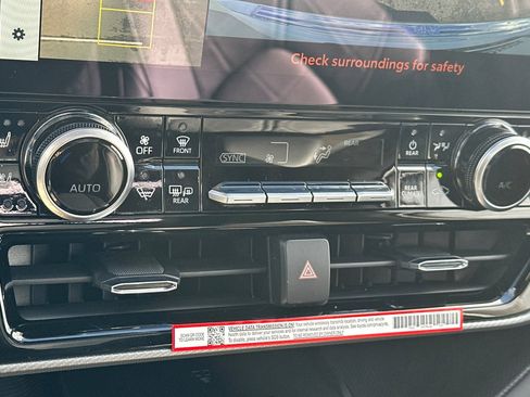 New 2026 Toyota Highlander XLE image 23