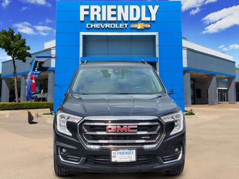 Used 2023 GMC Terrain AT4 image 2