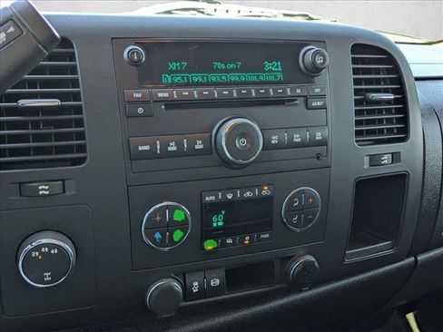 Used 2012 Chevrolet Silverado 2500 LT w/ Interior Plus Package AWD/4WD image 13