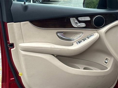 Used 2017 Mercedes-Benz GLC 300 4MATIC Coupe image 15