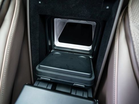 Used 2024 Mercedes-Benz Maybach EQS 680 4MATIC image 53