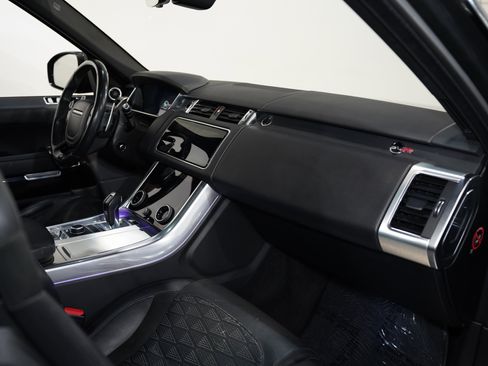 Used 2018 Land Rover Range Rover Sport SVR image 36