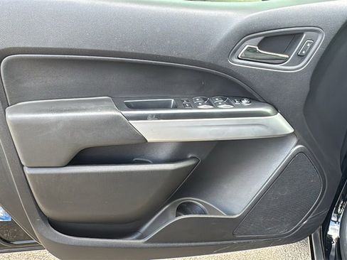 Used 2018 Chevrolet Colorado LT w/ LT Convenience Package image 15