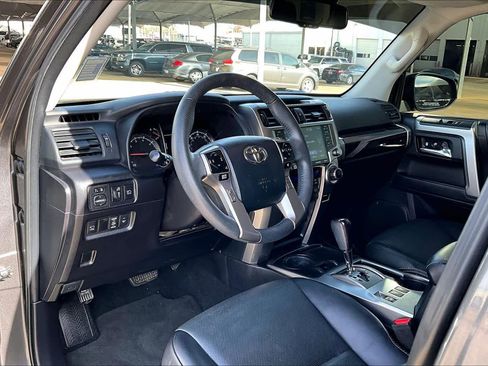 Used 2022 Toyota 4Runner Limited image 16