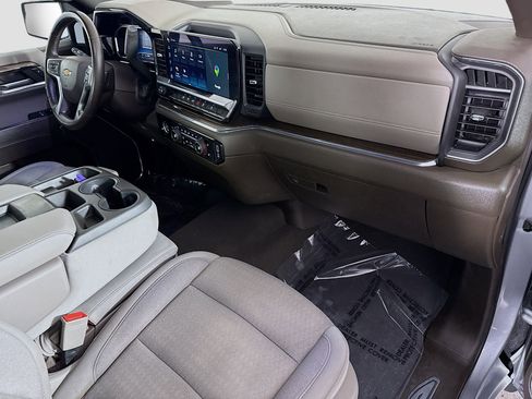 Used 2023 Chevrolet Silverado 1500 LT w/ Z71 Off-Road Package image 29