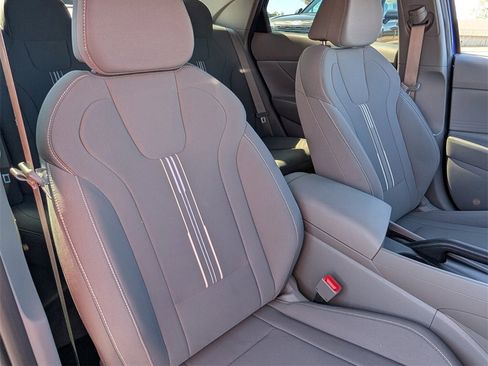 Used 2023 Hyundai Elantra SEL w/ Preferred Accessory Package image 15