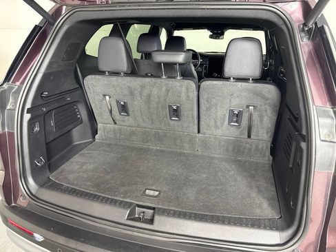 Certified 2024 GMC Acadia Elevation AWD/4WD image 25