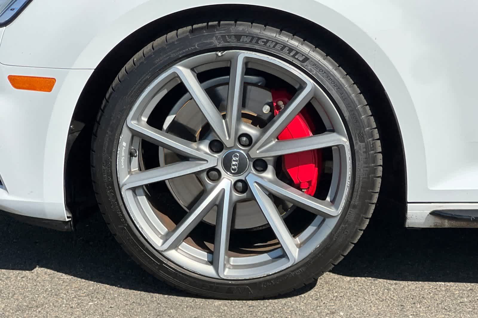 Used 2018 Audi A4 2.0T Prestige w/ Prestige Package AWD/4WD image 32