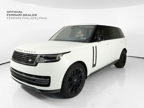Used 2023 Land Rover Range Rover Long Wheelbase SE AWD/4WD image 3