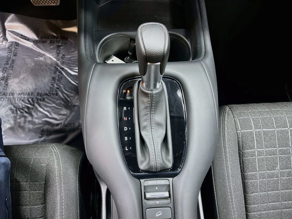 Used 2025 Honda HR-V LX image 16