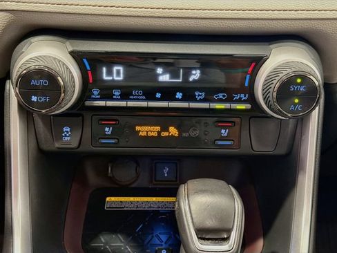Certified 2021 Toyota RAV4 Limited AWD/4WD image 16